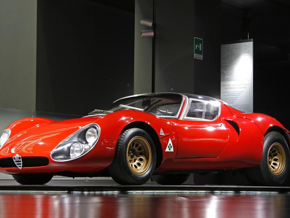 レンタカー利用時にも！車のパーツにまつわるイタリア語名２５選