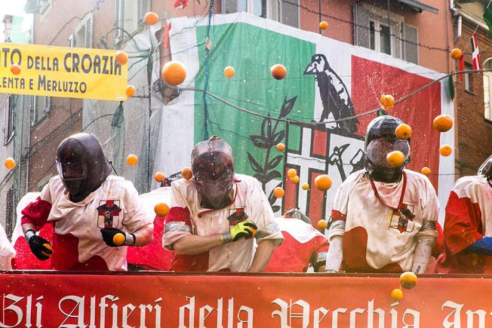 イタリアの奇祭？オレンジ祭り（Battaglia delle arance）の見どころと参加方法