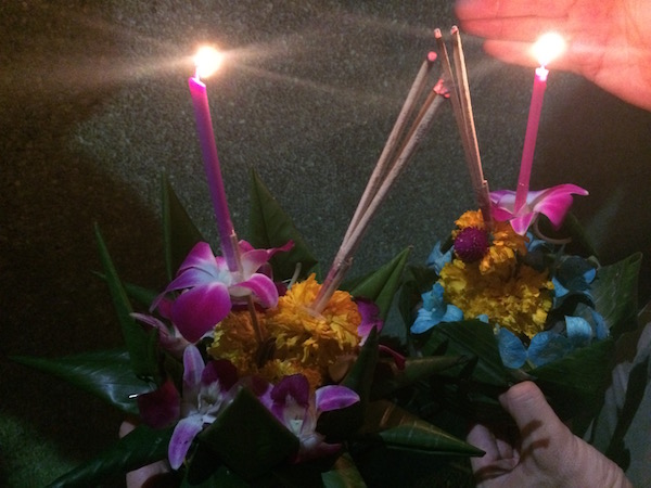 タイのロイクラトン祭りの灯篭2