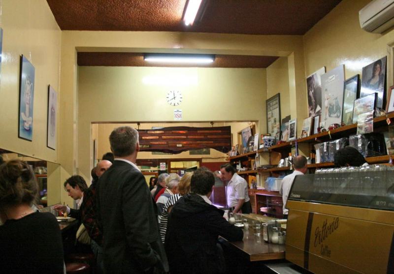 メルボルンのお勧めカフェ「Pellegrini」の店内です