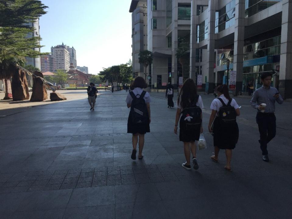 大学生なのに制服を着る？タイの大学の制服を買う方法