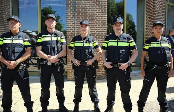 オランダの警察官
