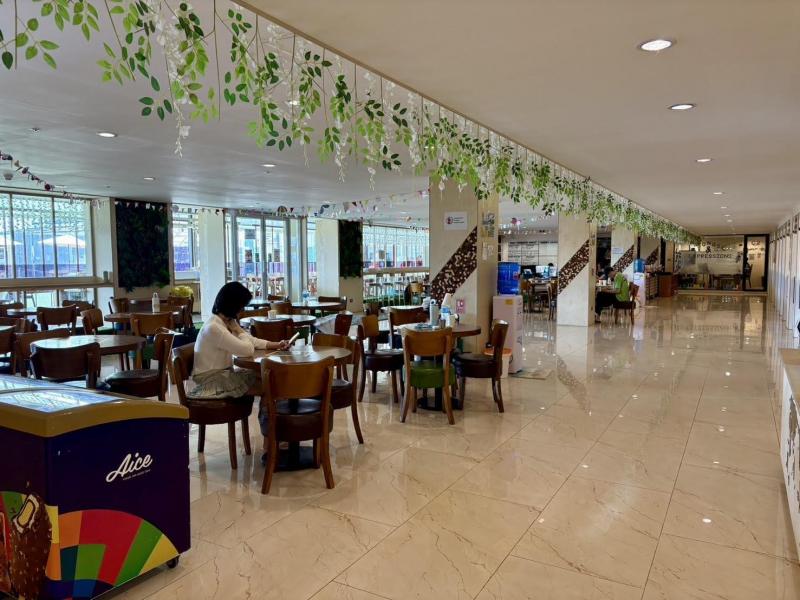 SMEAG、カフェテリア